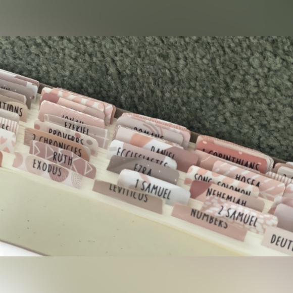 HOSANNA REVIVAL KJV LARGE PRINT BIBLE - Picture 5 of 7